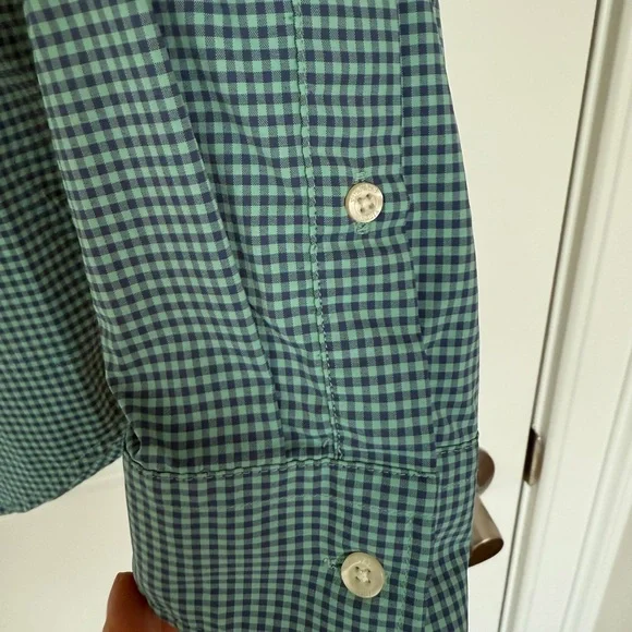 Vineyard Vines Men’s Teal Checkered Button Down Shirt - Picture 4 of 6